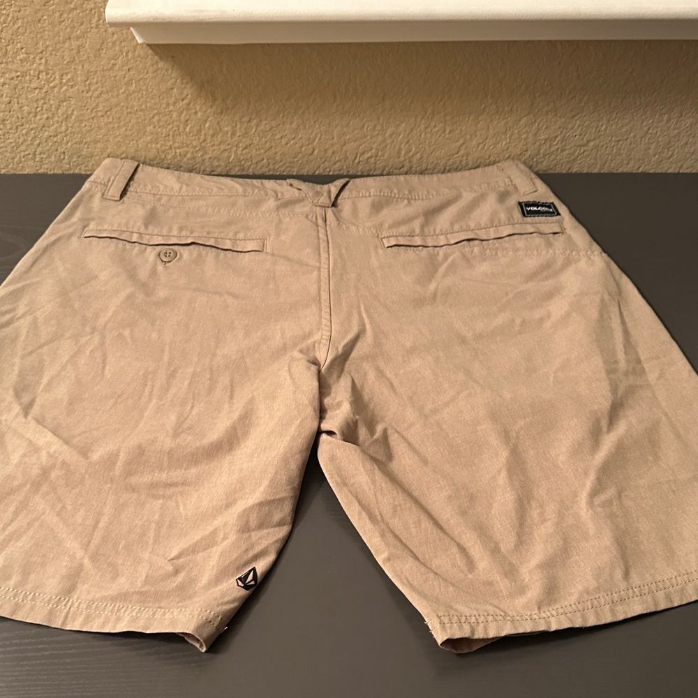 Volcom Men's Tan Shorts - Picture 4 of 5